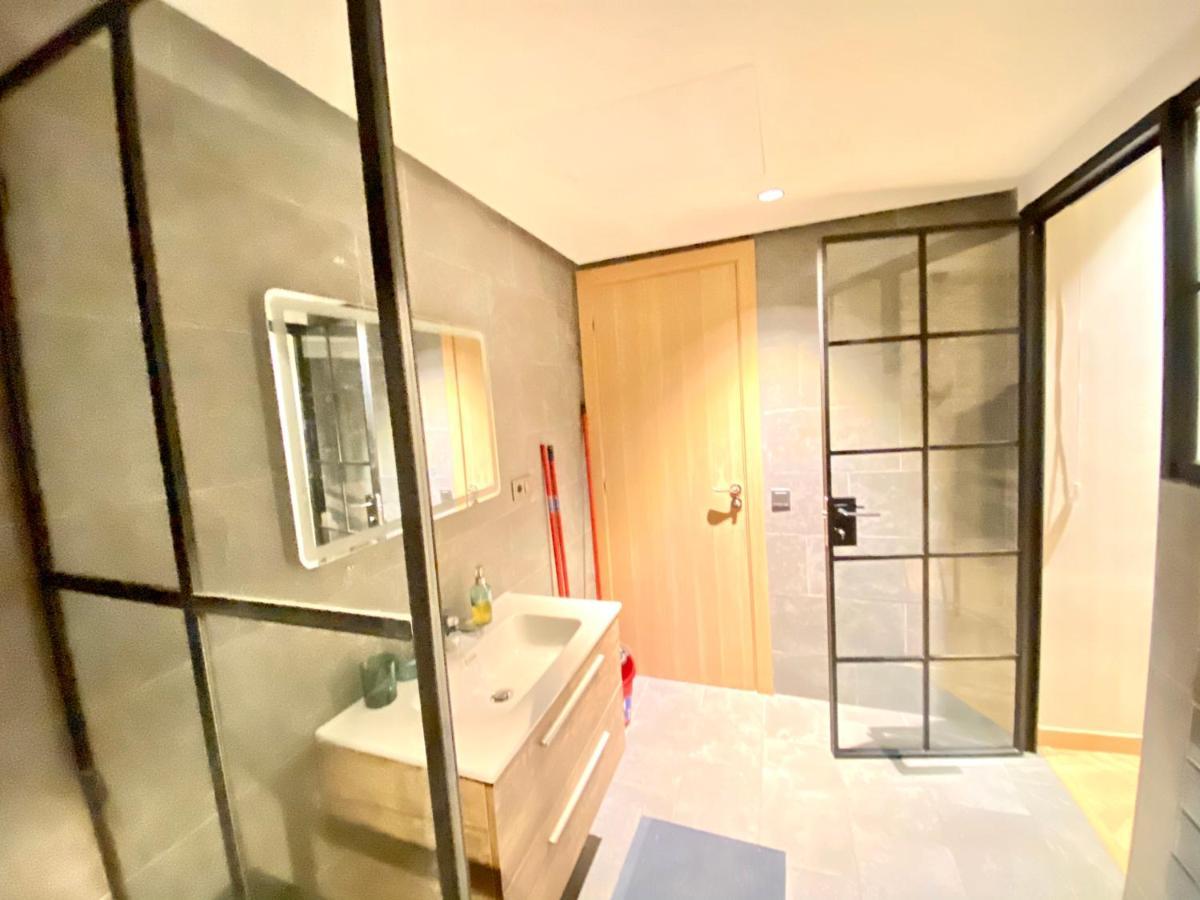 Spacious New 1-Bedroom Unit In Downtown W Terrace And Free Parking الدار البيضاء المظهر الخارجي الصورة